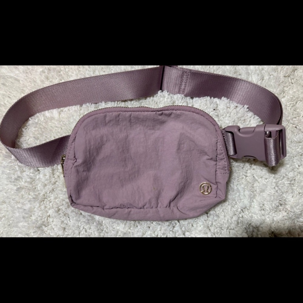 Lululemon RARE Everywhere Belt Bag - Antoinette - OG Strap - Hallow Gold Logo